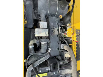 Гусеничный экскаватор Komatsu PC 220: фото 2