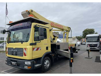 Грузовик с подъемником RUTHMANN