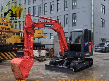 Мини-экскаватор DOOSAN DH60-7
