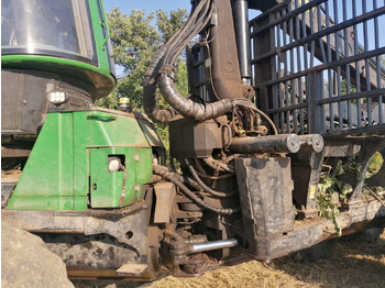 Форвардер JOHN DEERE 1910E: фото 5