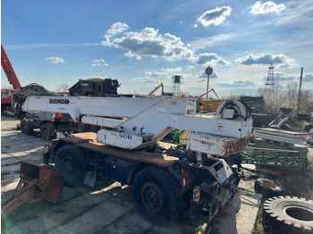 Гусеничный кран