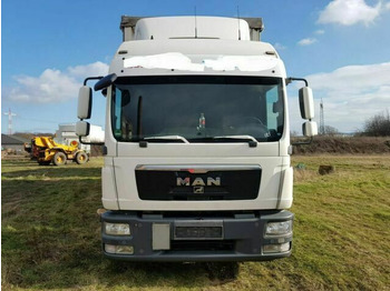Тентованный грузовик MAN TGL 8.240