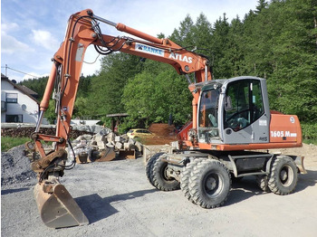 : фото в шапке страницы