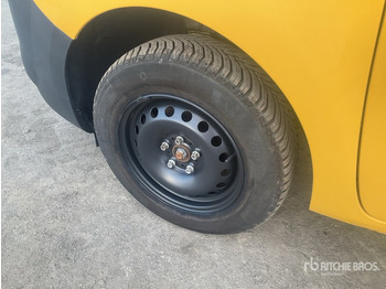 Коммерческий автомобиль 2017 Renault Kangoo Electric Cargo Van: фото 3