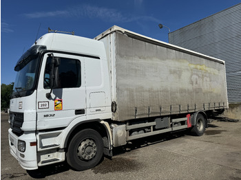 Тентованный грузовик MERCEDES-BENZ Actros