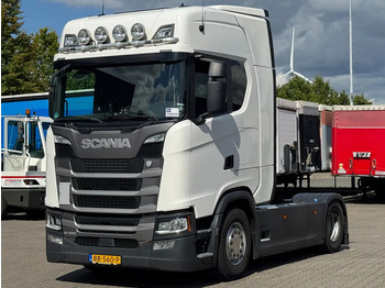 Тягач SCANIA S 450