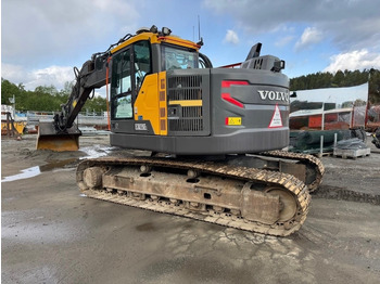 Гусеничный экскаватор VOLVO ECR235