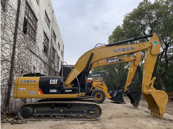 Колёсный экскаватор CATERPILLAR 320D2