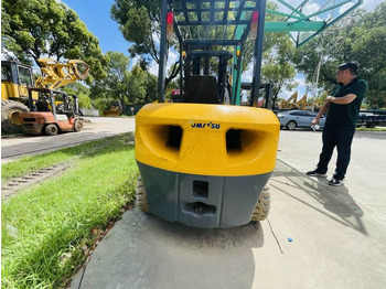 Газовый погрузчик Komatsu 30 series: фото 3 Газовый погрузчик Komatsu 30 series: фото 3