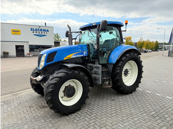 Трактор NEW HOLLAND T7000