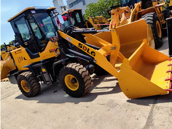 Колёсный погрузчик SDLG