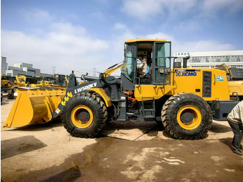 Колёсный погрузчик XCMG LW500KV