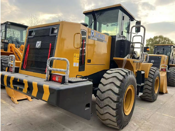 Колёсный погрузчик XCMG