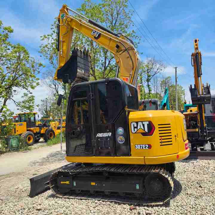 Гусеничный экскаватор CATERPILLAR 307E2