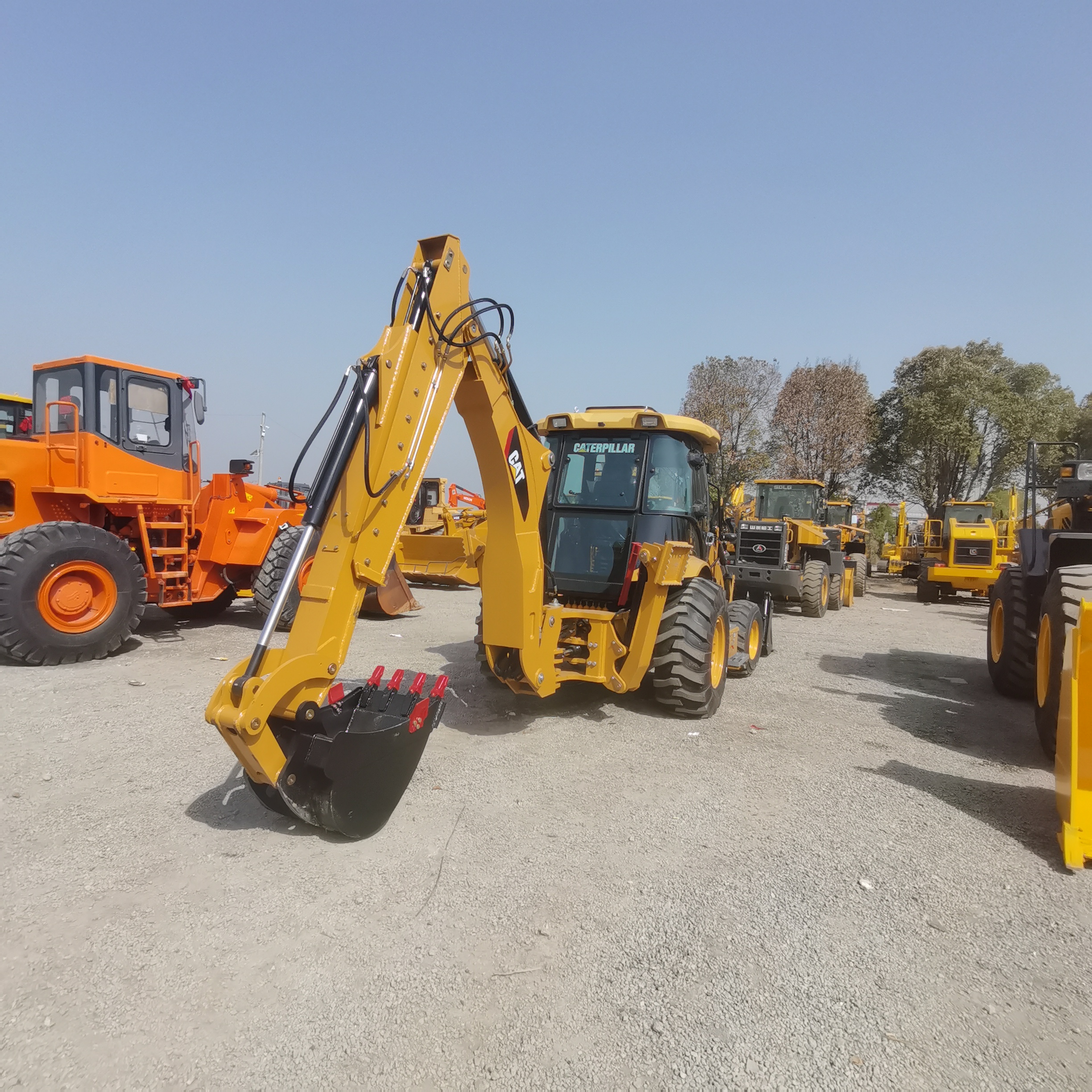 Новый Экскаватор-погрузчик CATERPILLAR 420F: фото 2