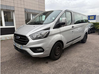 Пассажирский фургон Ford Transit Custom Combi: фото 2