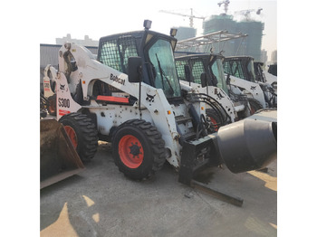 Мини-погрузчик с бортовым поворотом Bobcat S300: фото 2