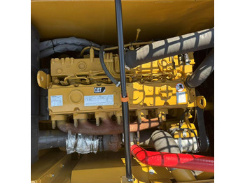 Гусеничный экскаватор CAT 320D2L: фото 2