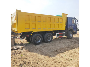 Самосвал SINOTRUK HOWO: фото 2