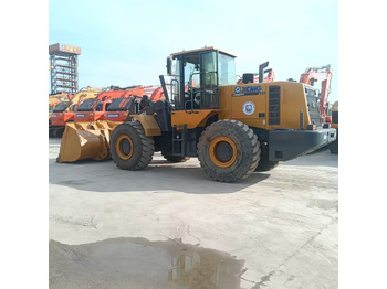 Колёсный погрузчик XCMG LW600FV