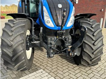 Трактор New Holland T5.140 Autocommand: фото 5
