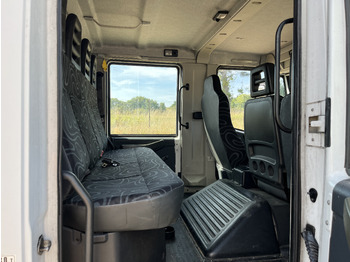 Грузовик с закрытым кузовом Iveco Eurocargo 100E22 caisse double cabine 7 places: фото 5