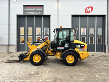 Колёсный погрузчик CATERPILLAR 906M