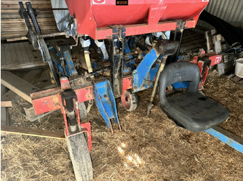 Row crop cleaner Hatzenbichler with fertilizer в лизинг Row crop cleaner Hatzenbichler with fertilizer: фото 4