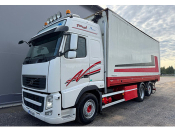 Грузовик с закрытым кузовом VOLVO