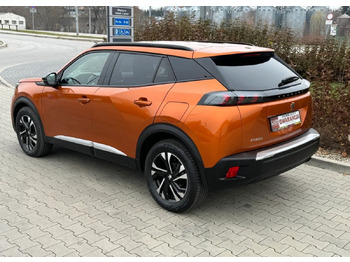Внедорожник Peugeot 2008 Peugeot 1.2 benz 100 km Allure 6tys przebieg fabrycznie nowy: фото 2