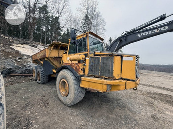 Сочленённый самосвал VOLVO A25C