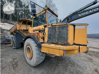 Сочленённый самосвал VOLVO A25C