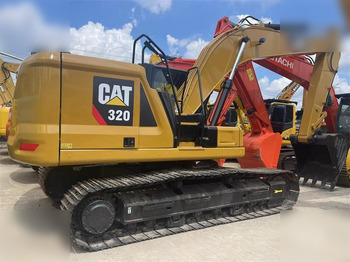 Гусеничный экскаватор CATERPILLAR 320