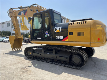Гусеничный экскаватор CATERPILLAR 320D