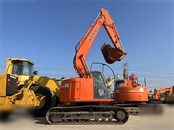 Гусеничный экскаватор HITACHI ZX135