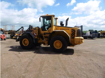 Колёсный погрузчик VOLVO L120F