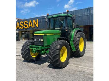 Трактор JOHN DEERE 6810