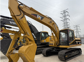 Гусеничный экскаватор CATERPILLAR 320B