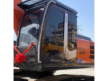 Экскаватор HITACHI ZX200