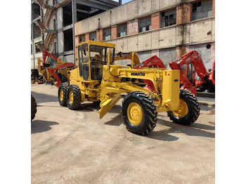 Грейдер KOMATSU