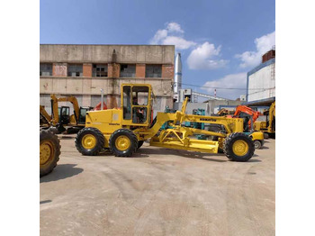 Грейдер KOMATSU
