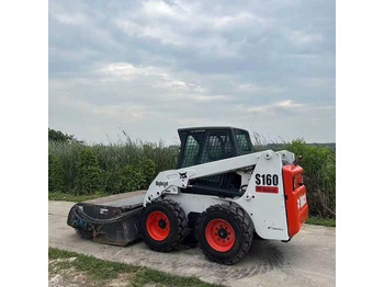 Колёсный погрузчик BOBCAT S185