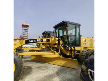 Грейдер CATERPILLAR 140H