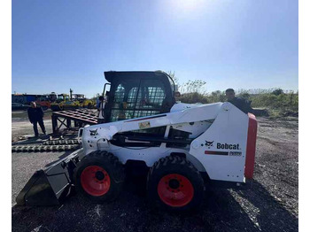 Мини-погрузчик с бортовым поворотом BOBCAT S550