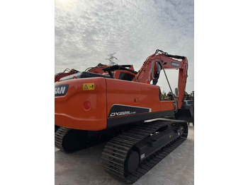Экскаватор Used Doosan DX225LC-9C Hydraulic Excavator 25 Ton Doosan Dx225 Crawler Excavator with Excellent Performance Low Price for Sale: фото 3