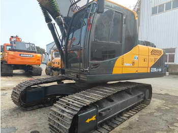 Гусеничный экскаватор Hyundai 220LC-9S Used Excavator for Mining & Construction | Price Negotiable, Global Shipping: фото 2