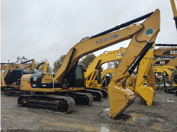 Гусеничный экскаватор CATERPILLAR 320D2