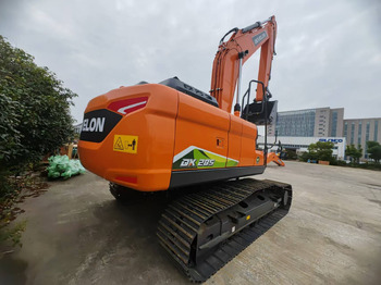 Гусеничный экскаватор DOOSAN