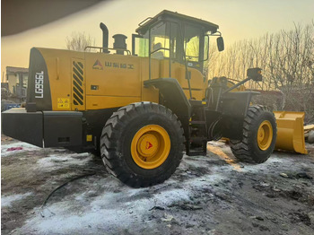 Колёсный погрузчик SDLG