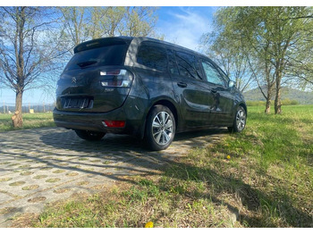 Микроавтобус CITROËN